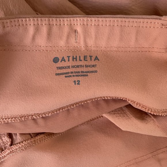 Women's ATHLETA Trekkie North Short Size 12 EUC - Picture 2 of 3